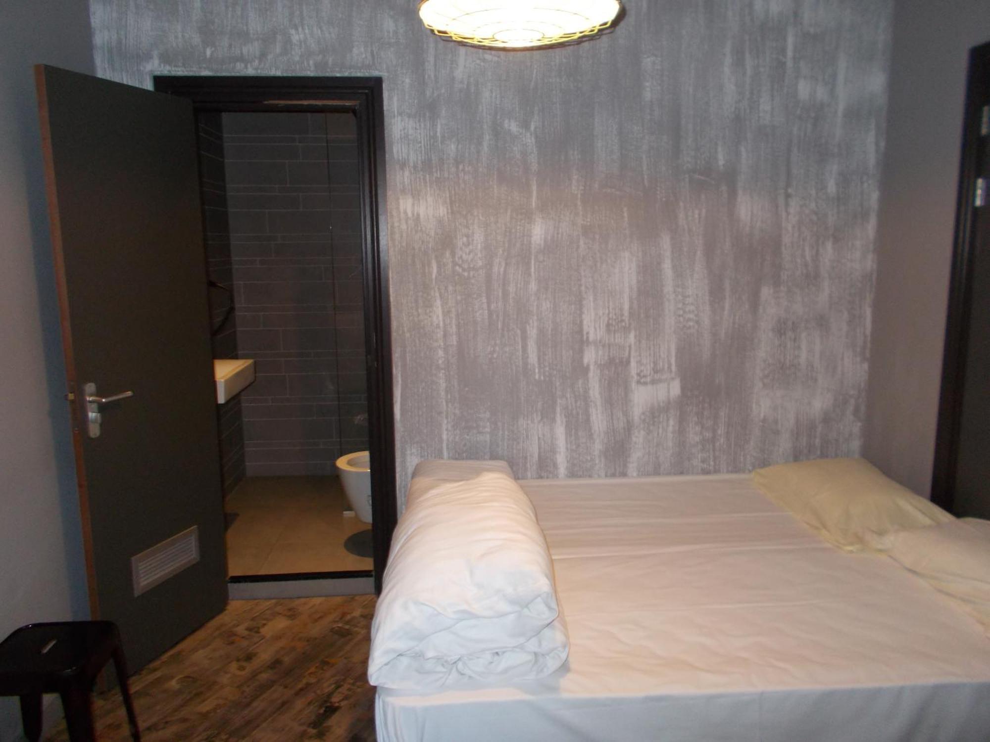 Urban City Centre Hostel Брюссель Экстерьер фото
